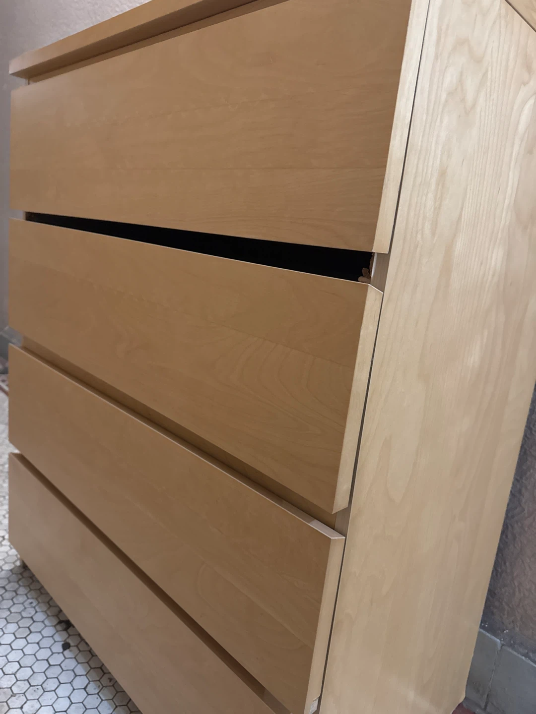Light Wood 4-Drawer Dresser - photo 3