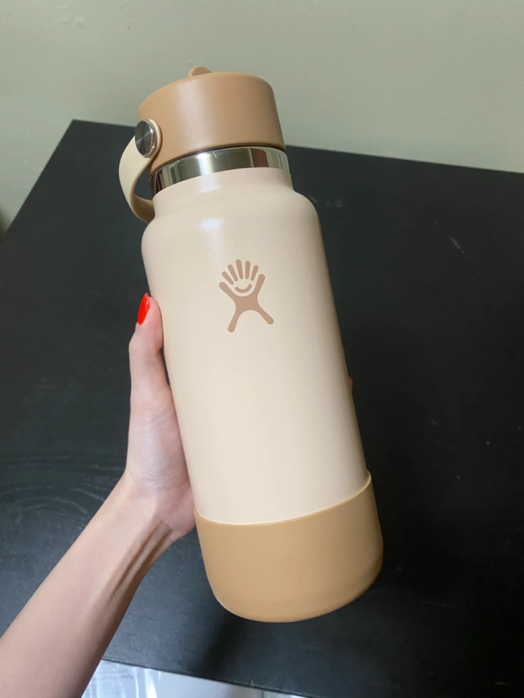 Hydro Flask 32 oz, brand new