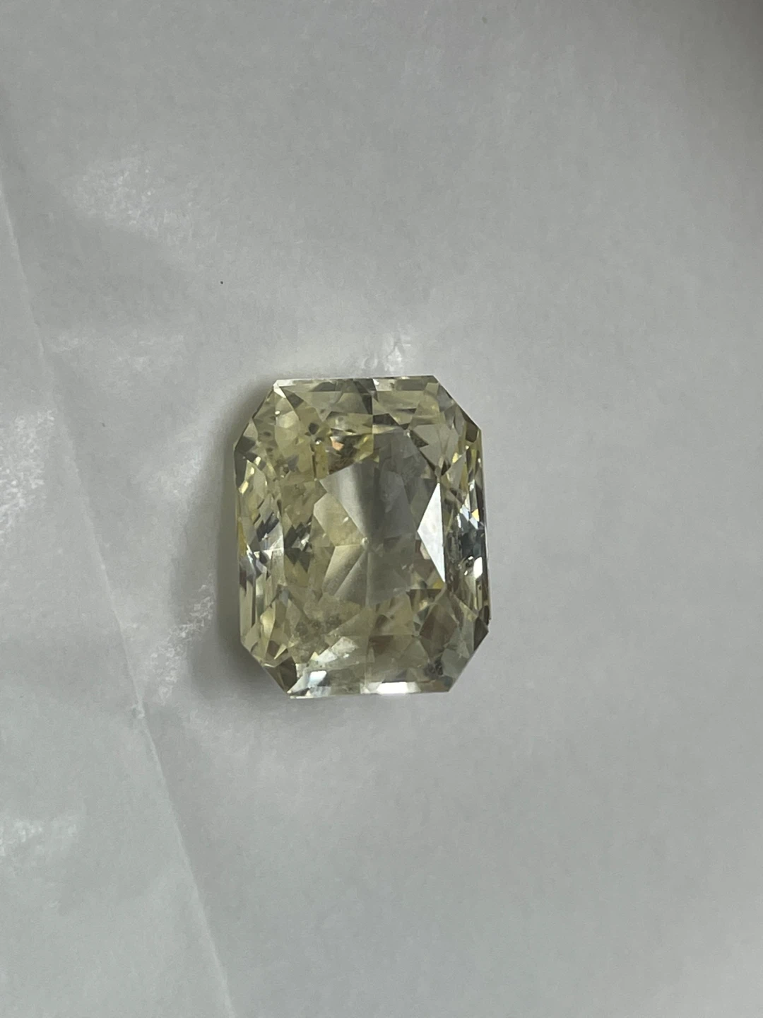 Radiant Cut Yellow Shappire Real Stone with Certification