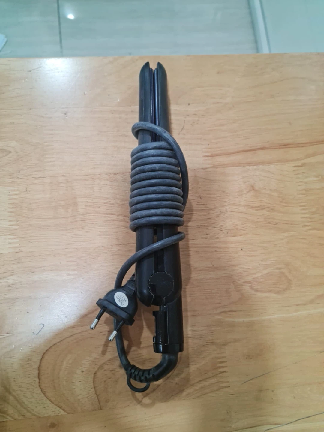 Philips Hair Straightener – $5