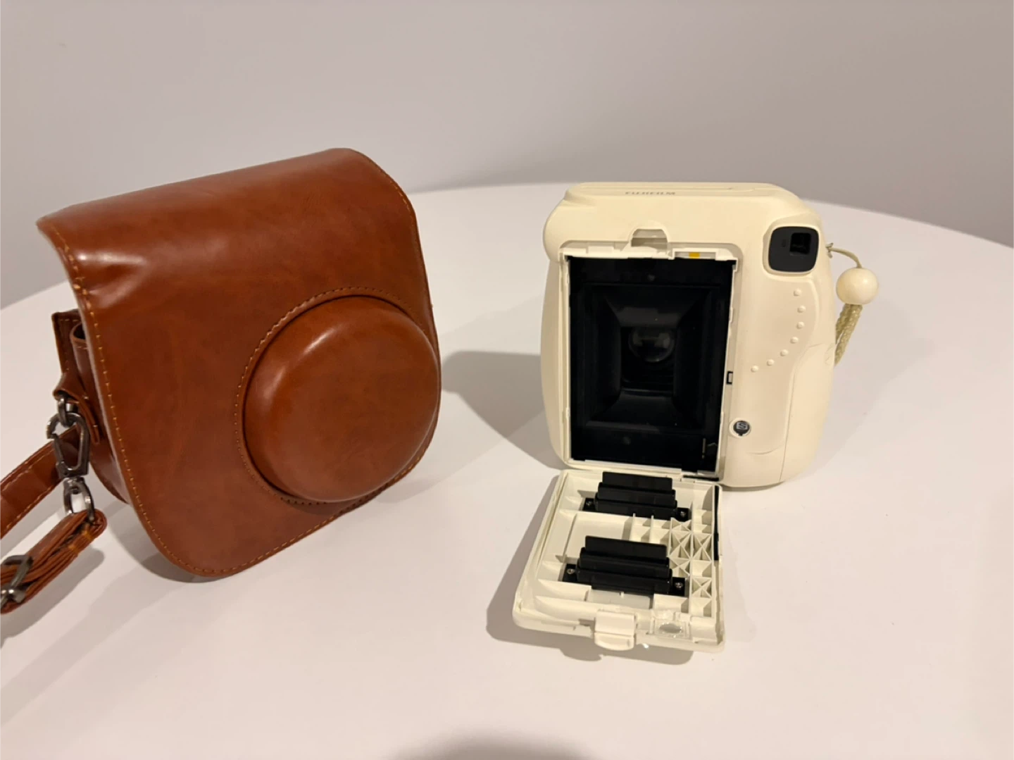 Fujifilm Instax Mini 8 Camera with Brown Case - photo 2
