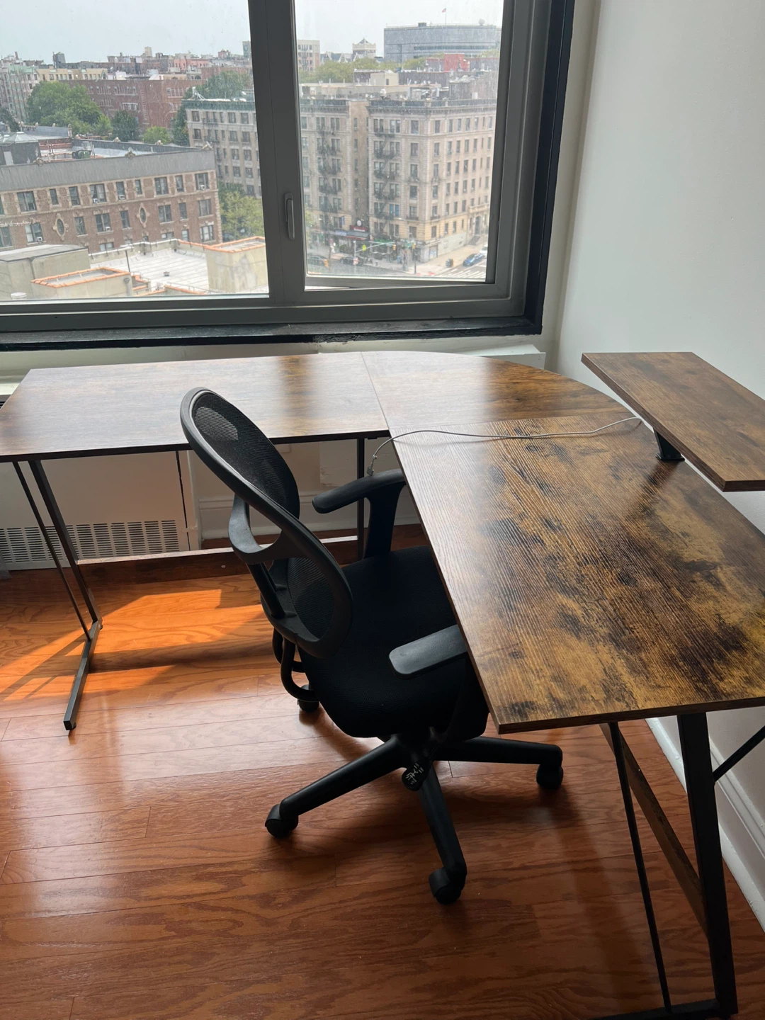 ⭐️L-Shaped Desk with Monitor Stand