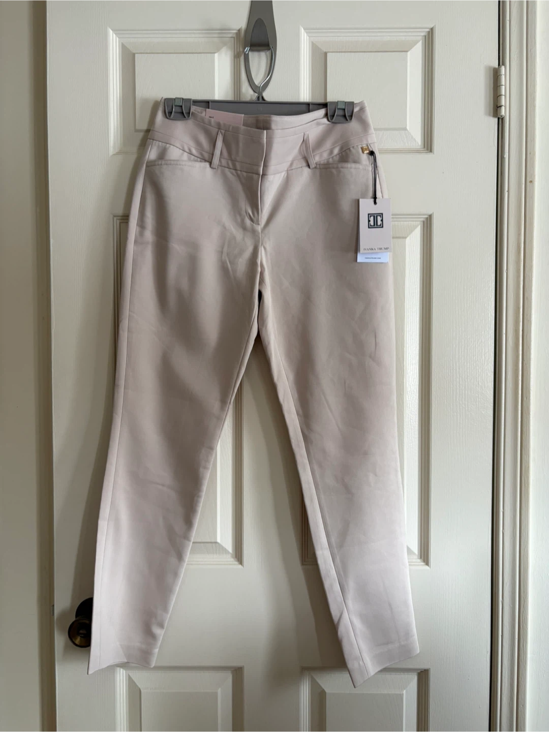 Ivanka Trump Ankle Length Slim Fit Cream Pants Sz 4 🏆
