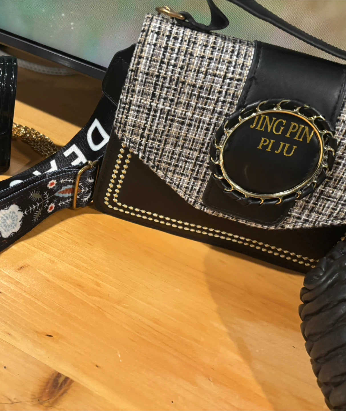 JING PIN PI JU Tweed and Faux Leather Crossbody Bag