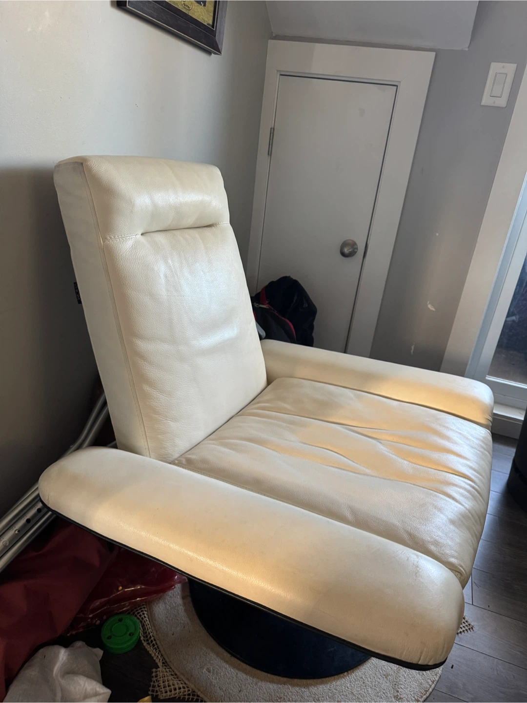 Leather Lounge Chair (made of real leather) - NEED GONE ASAP - photo 2