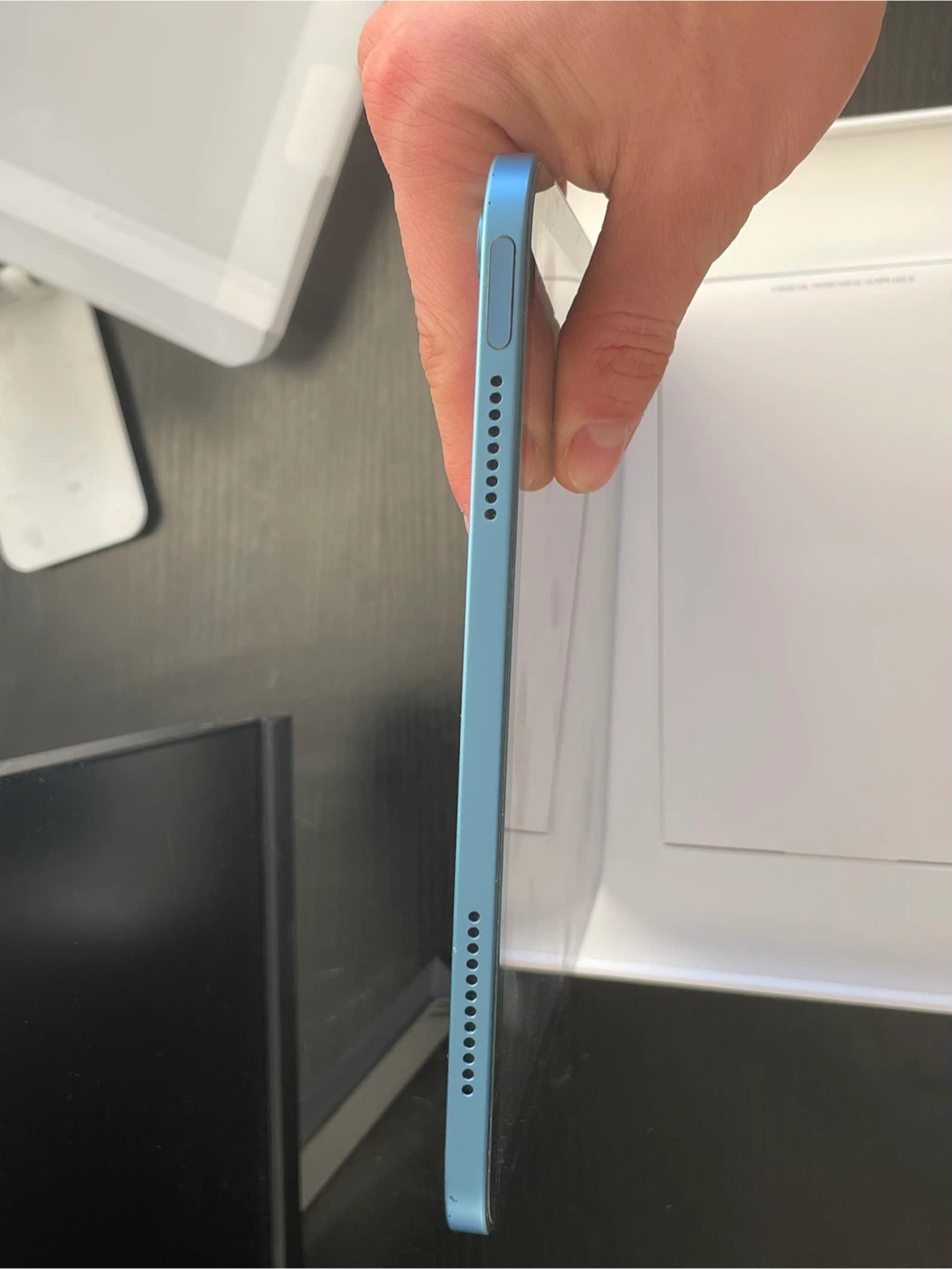 Apple iPad 10th Generation Blue - photo 5