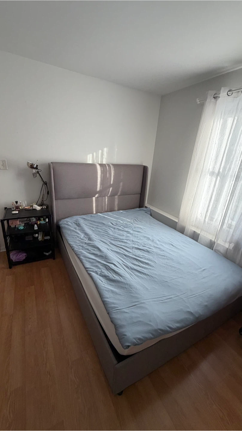 Upholstered Platform Storage Bed (Queen) frame and mattress - photo 4