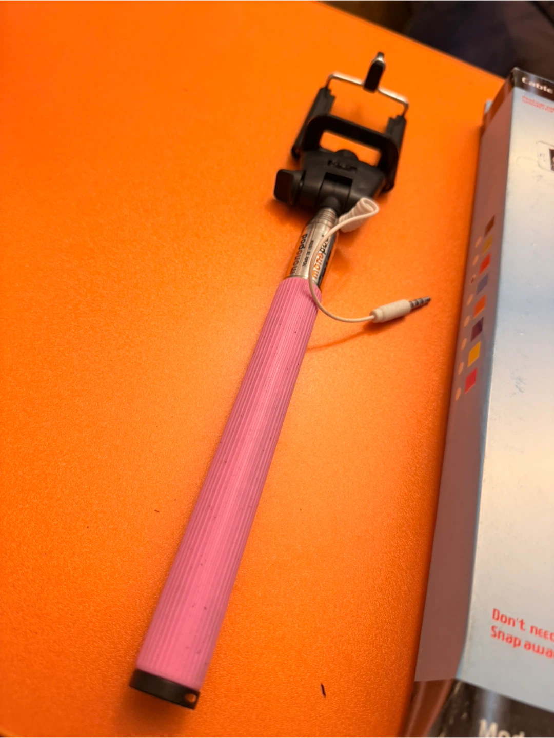 Pink Extendable Selfie Stick with Built-in Shutter - photo 5