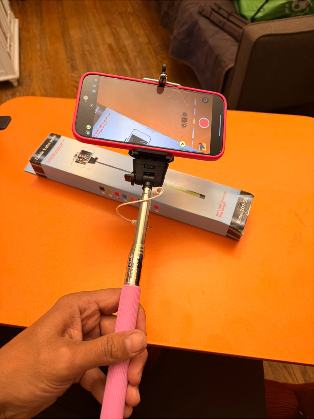 Pink Extendable Selfie Stick with Built-in Shutter - photo 4