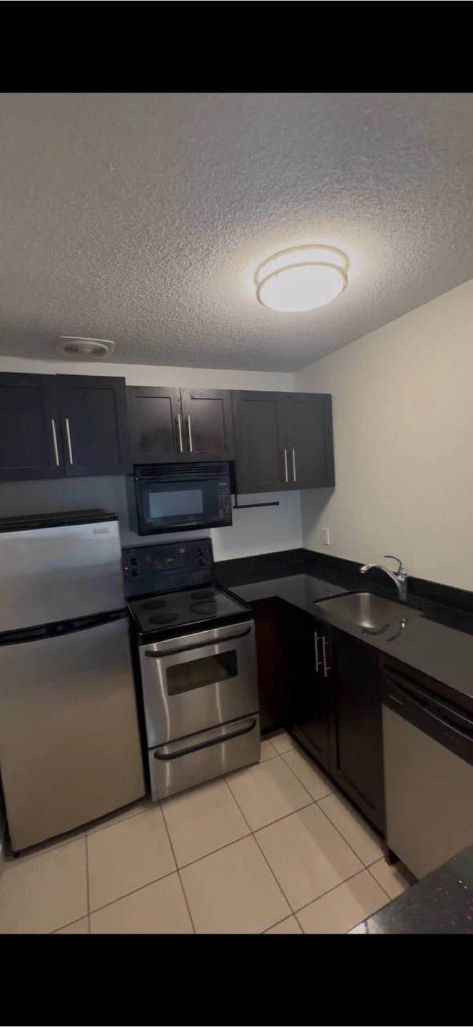 Apartment for Rent – Downtown Winnipeg - photo 4