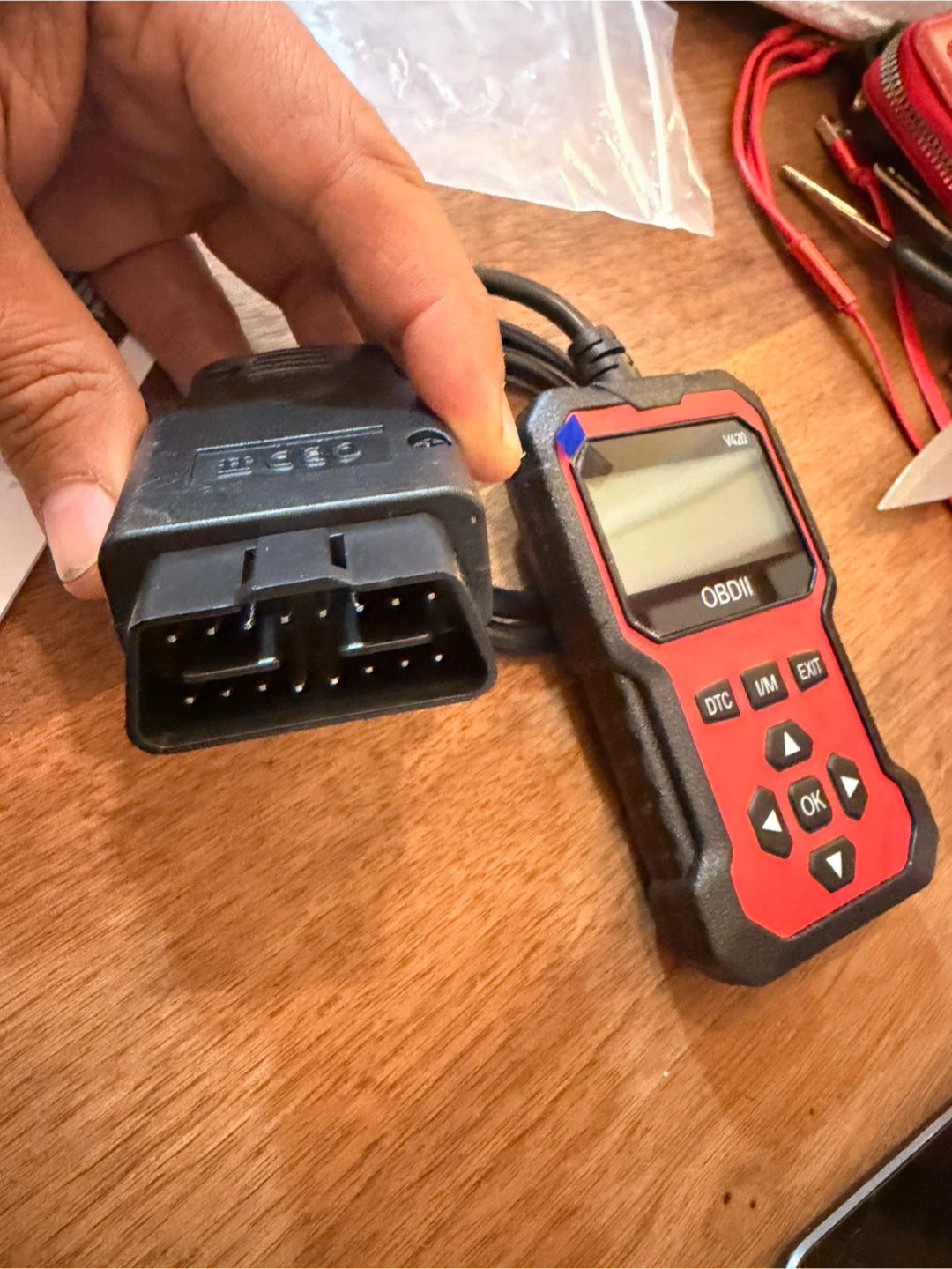 V420 OBDII Car Diagnostic Tool - photo 2