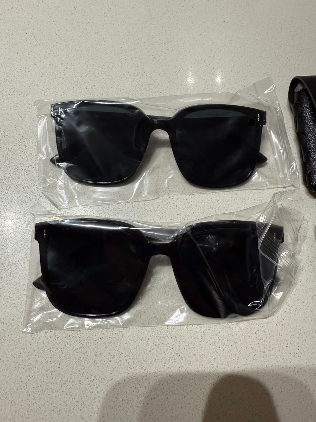 Black Fashion Sunglasses - photo 2