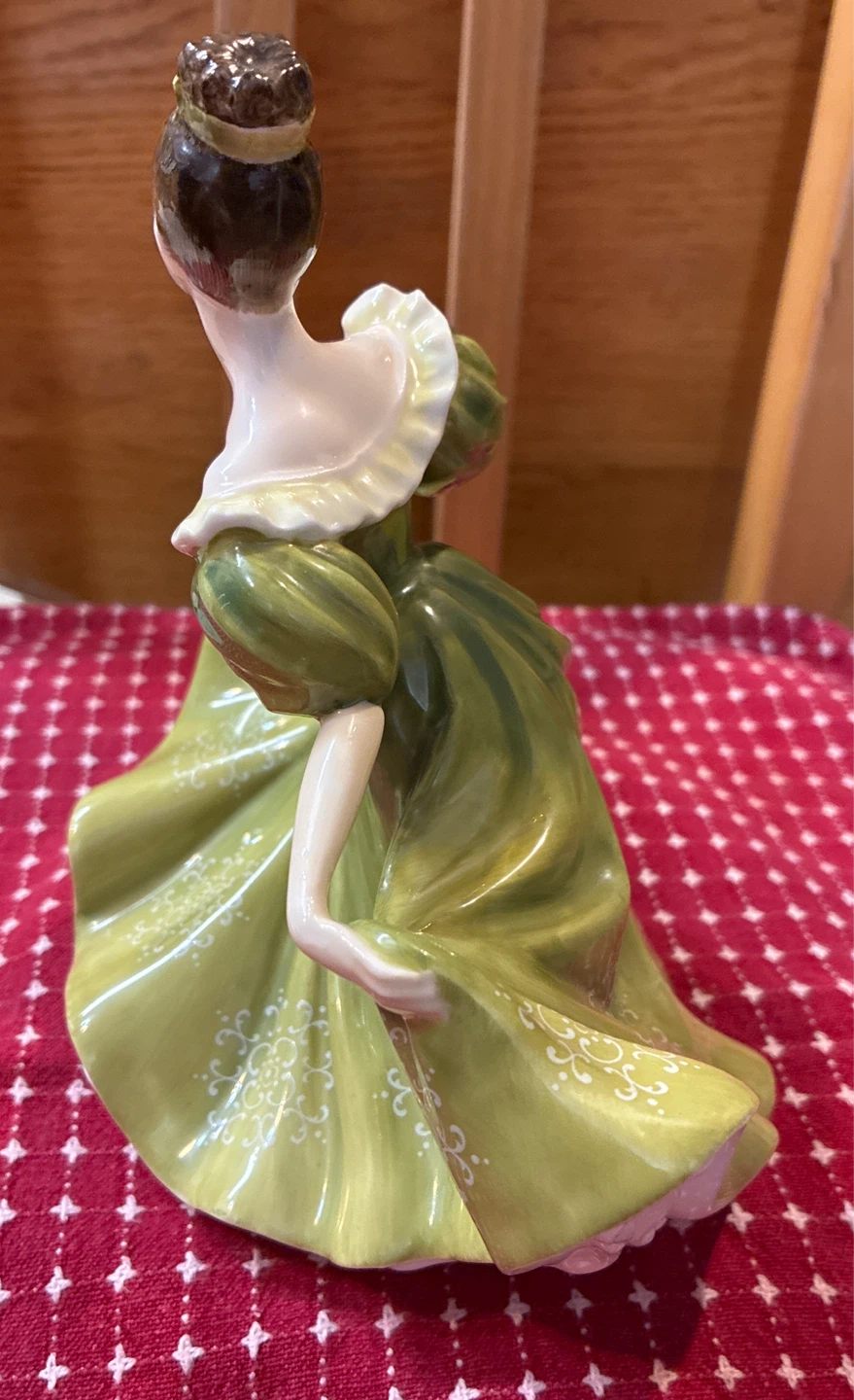 Vintage Royal Doulton Figurine “Lynne” - photo 5