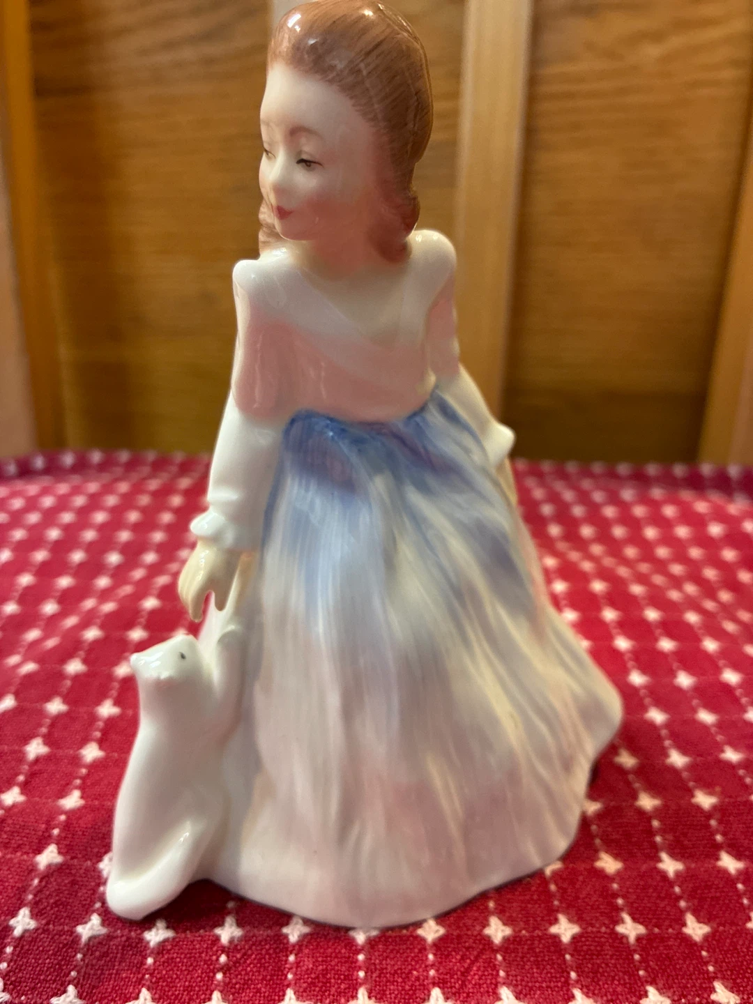 Vintage Royal Doulton Figurine “Andrea” 5.5”
