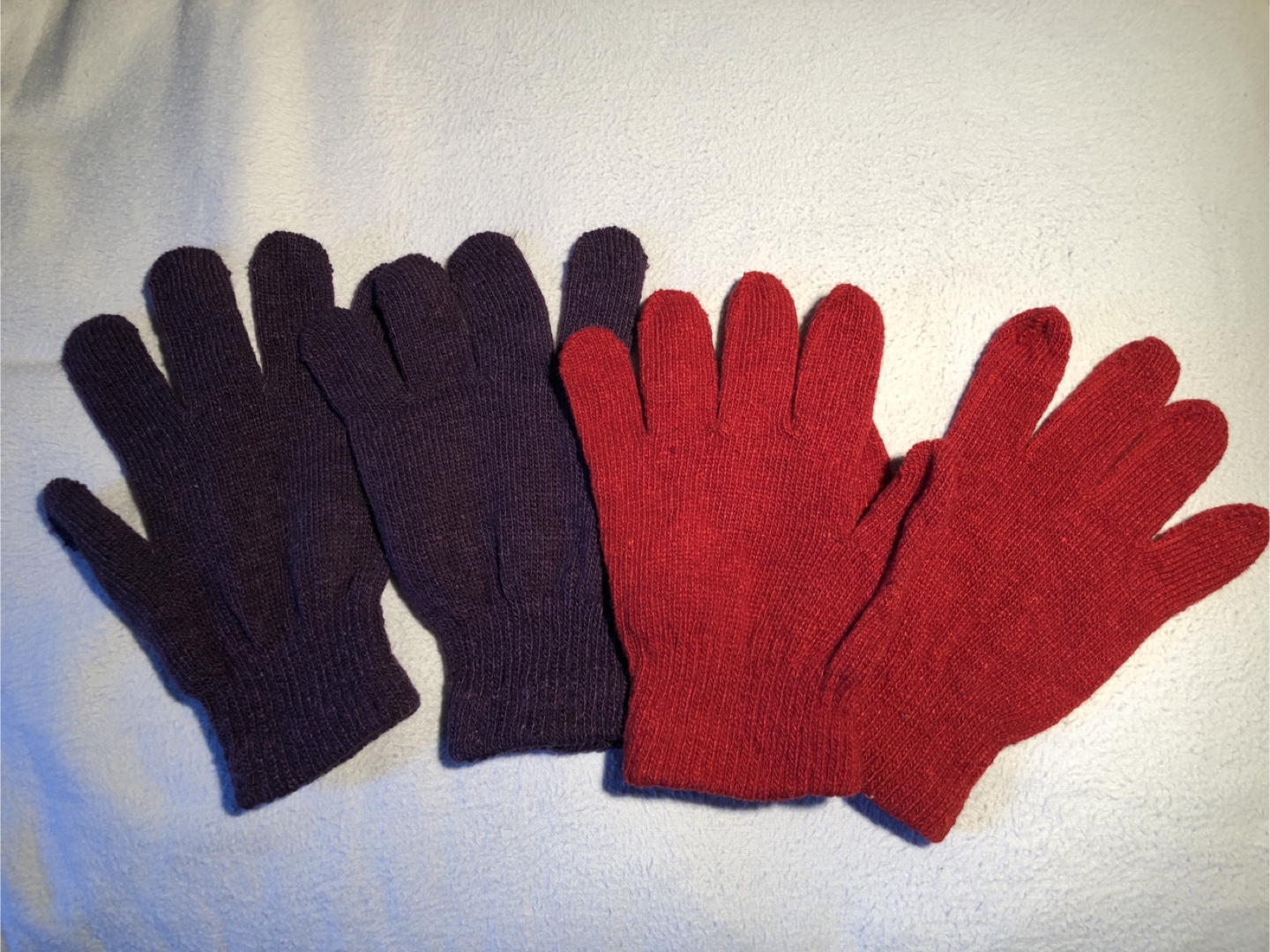 Mini Knit Gloves - Red and Purple 🏆