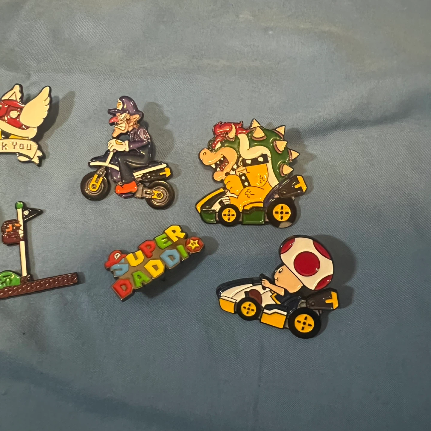 Super Mario Character Enamel Pins Set - photo 3