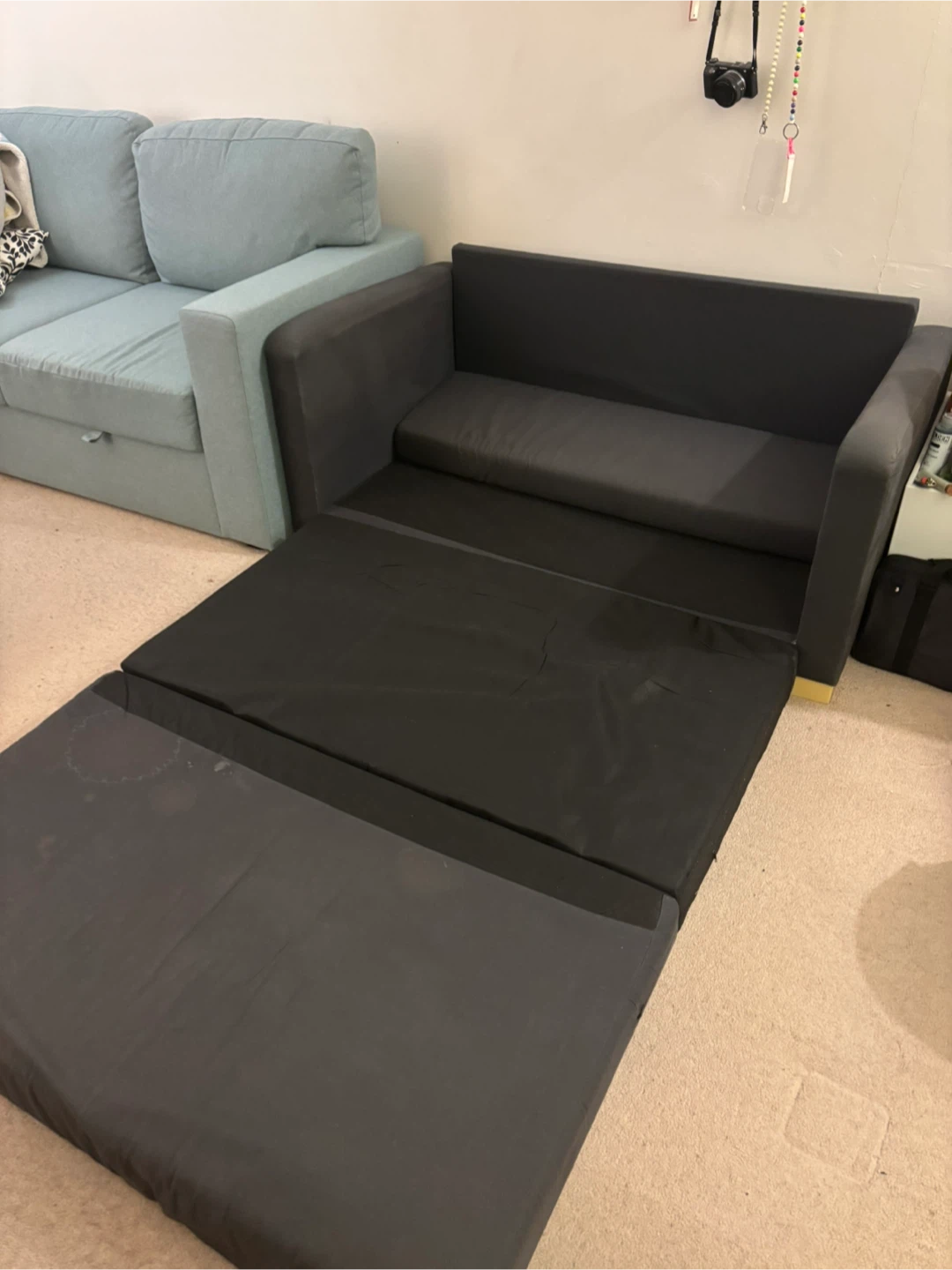 Couch - photo 2
