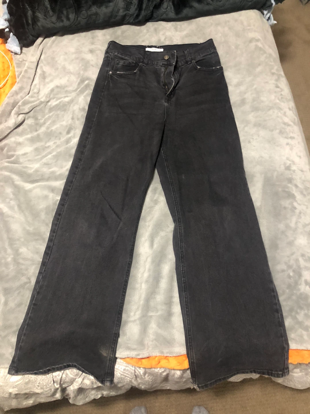 Arden’s black jeans
