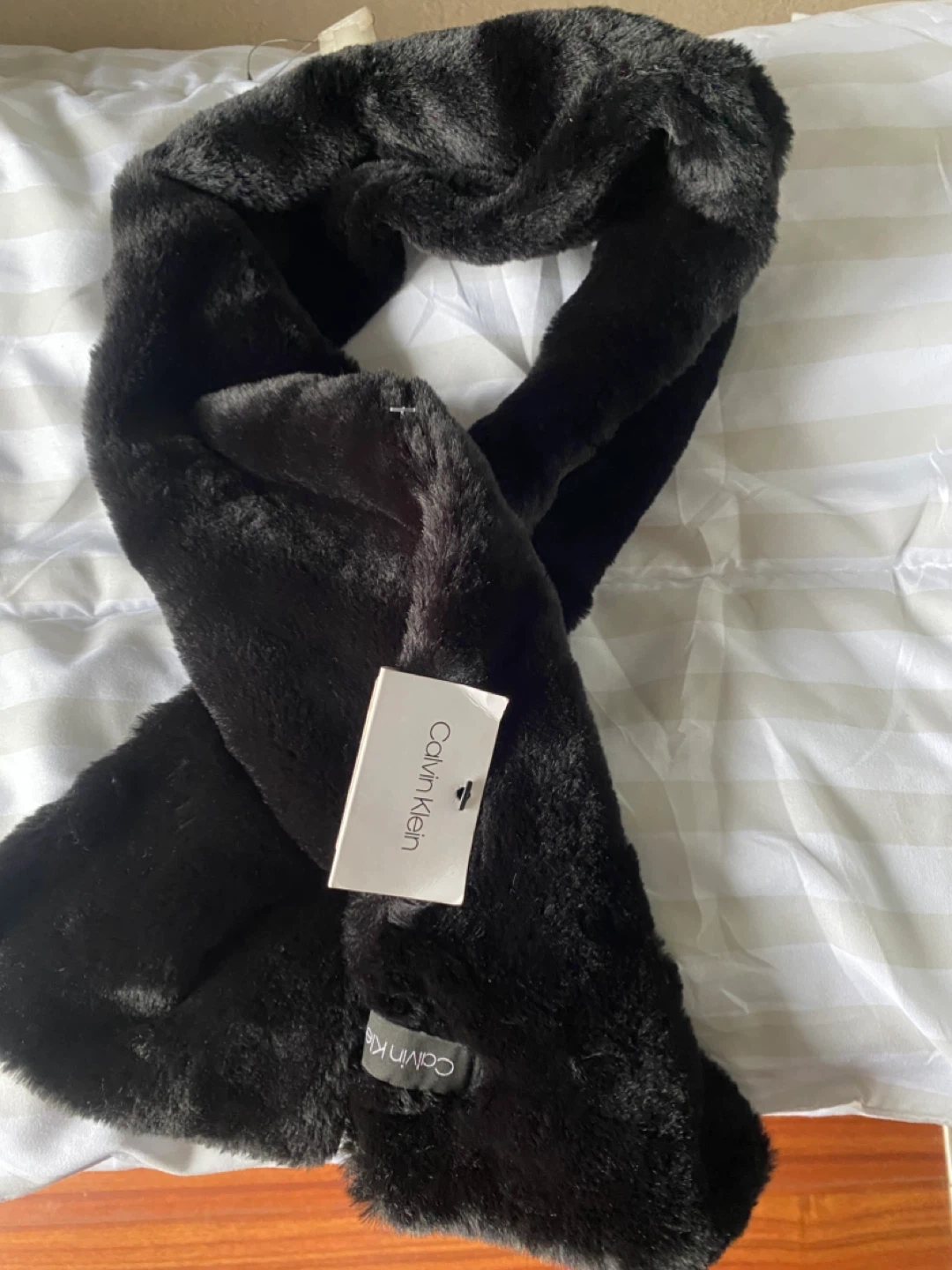 Calvin Klein Black Faux Fur Scarf - photo 4