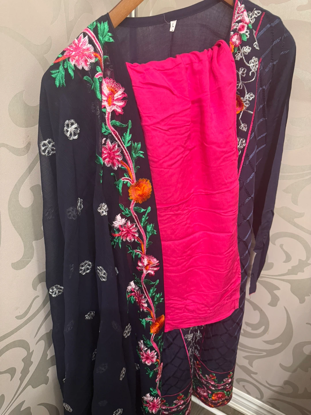 Embroidered Navy Blue Kurti with Pants and Shafoon dupatta - photo 3