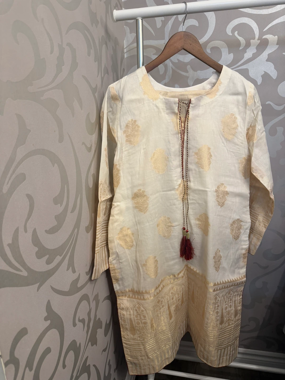 Women's Cream & Gold Kurti pants with Dupatta - photo 2