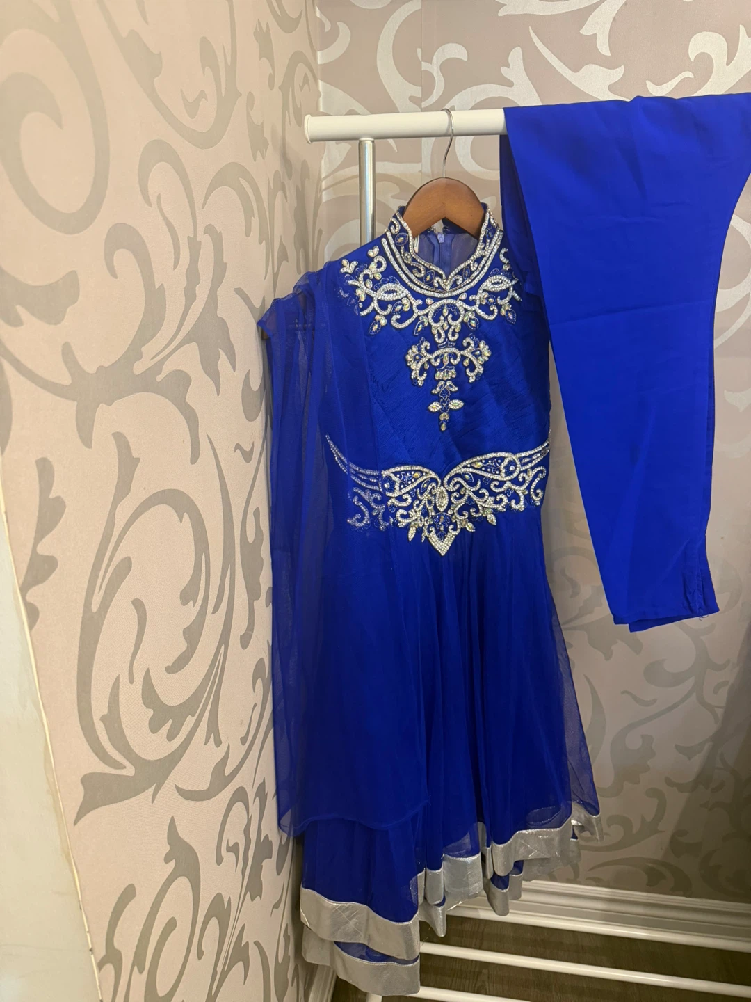 Girls Blue Embellished Kurti with Pants and dupatta - photo 2