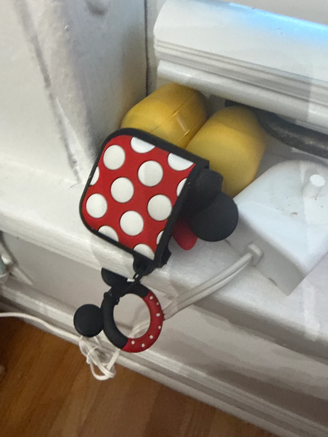 Minnie Mouse Polka Dot Keychain Pouch with Mirror 🏆