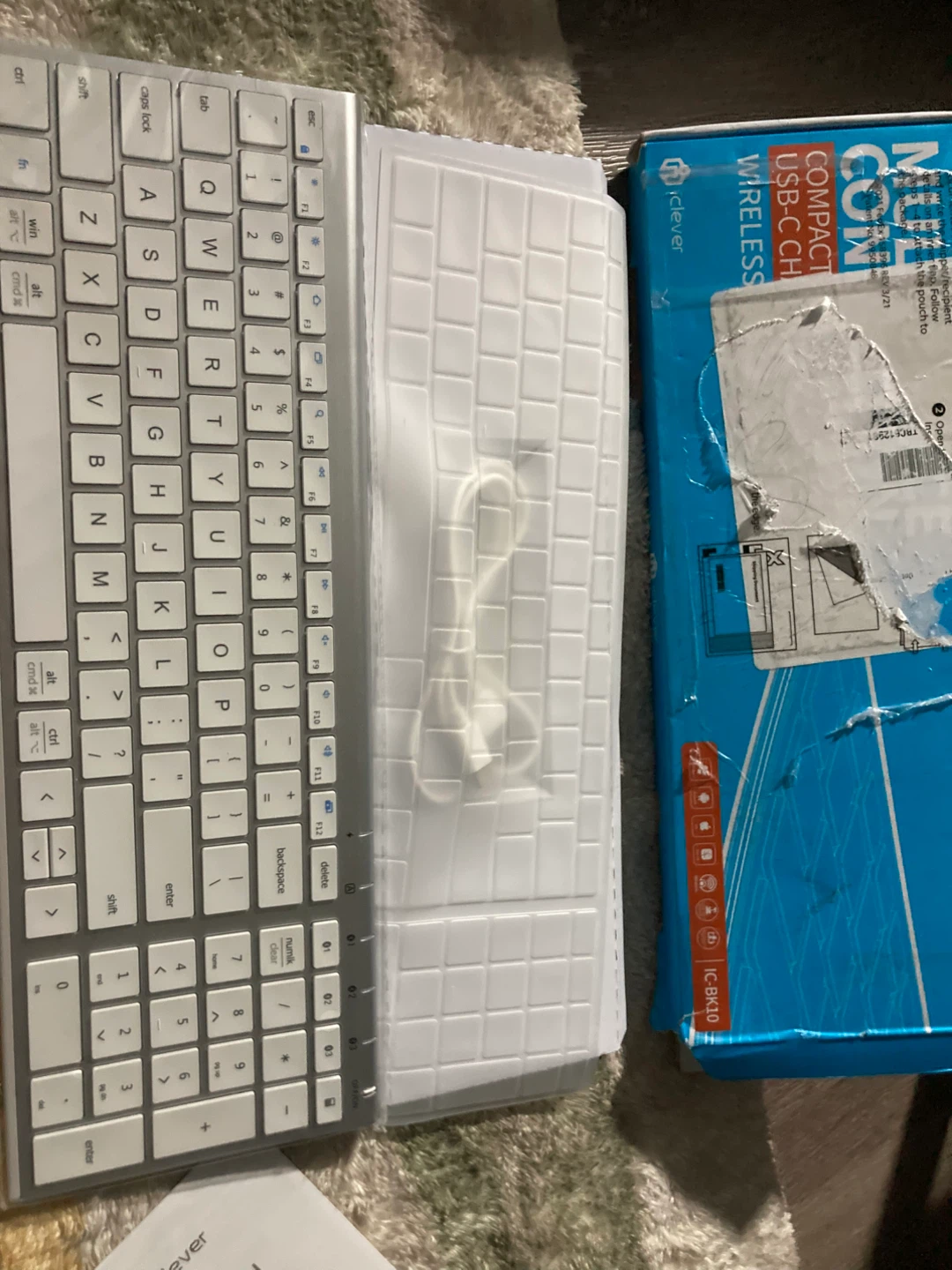 iClever BK10 Wireless Bluetooth Keyboard with Numeric Keypad - photo 2