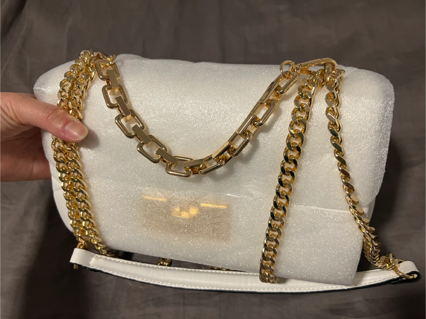 White Quilted Handbag with Gold Chain - photo 2