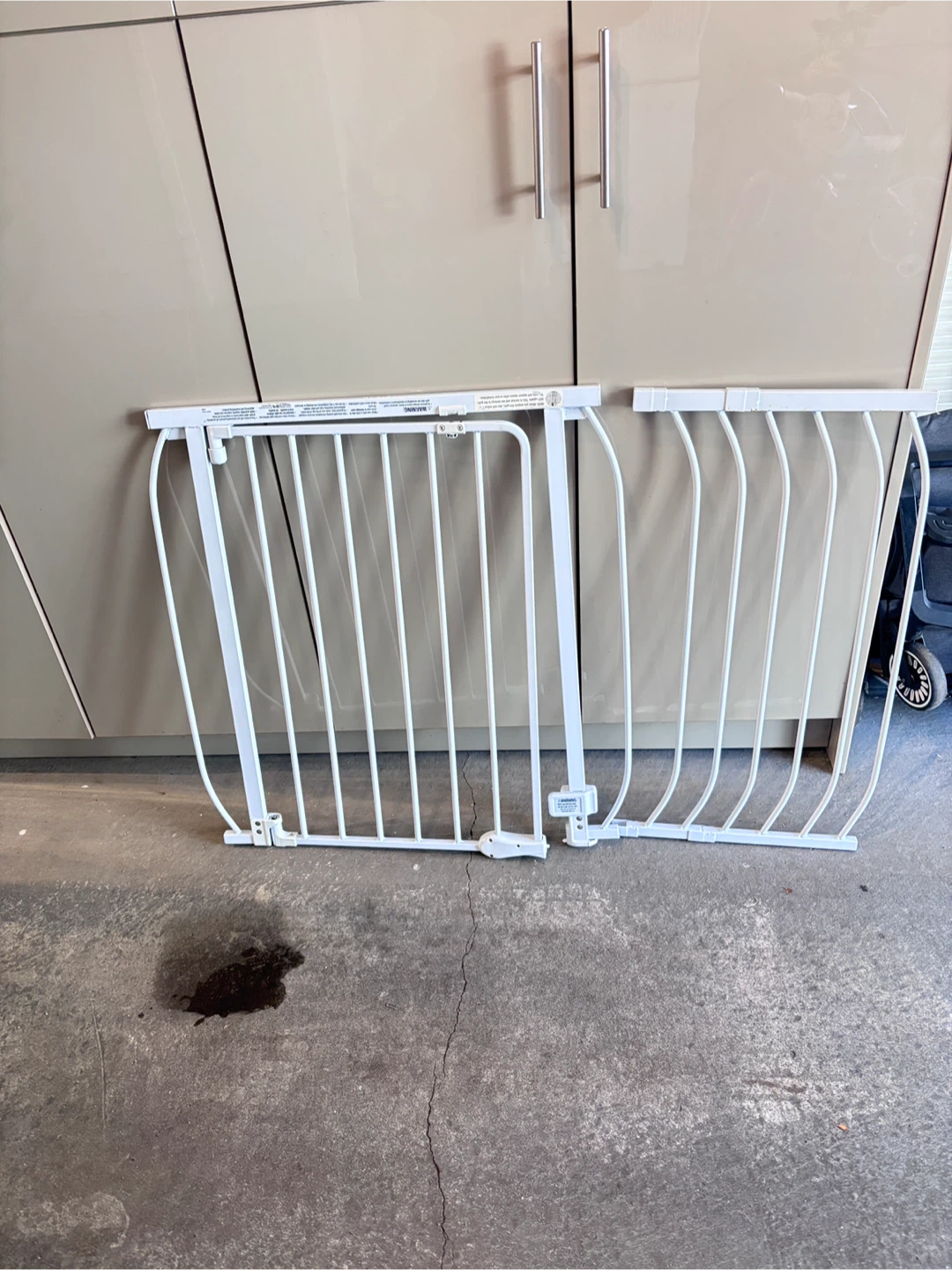 White Metal Baby Gate - photo 3