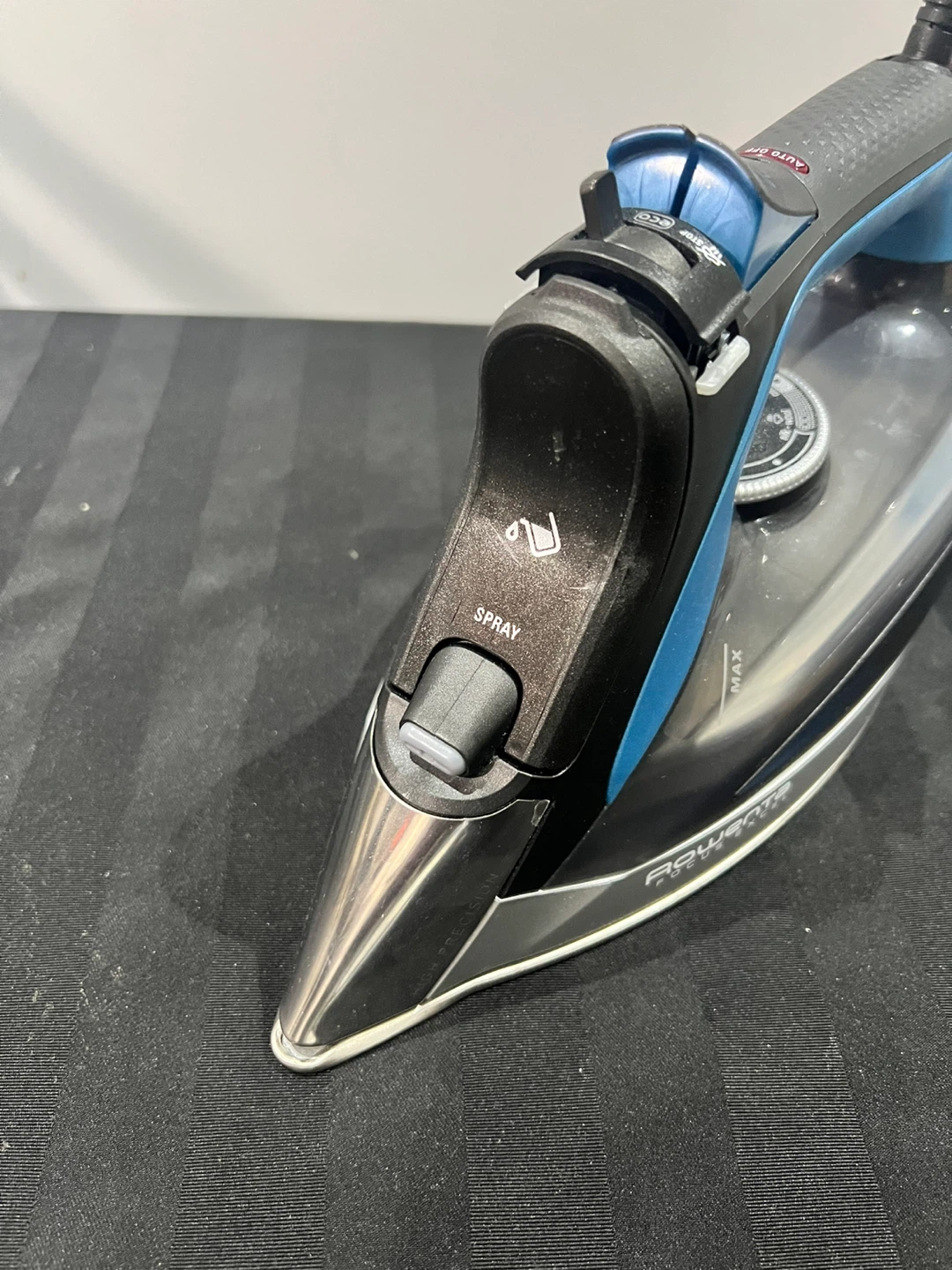 Rowenta Steam Iron - photo 3