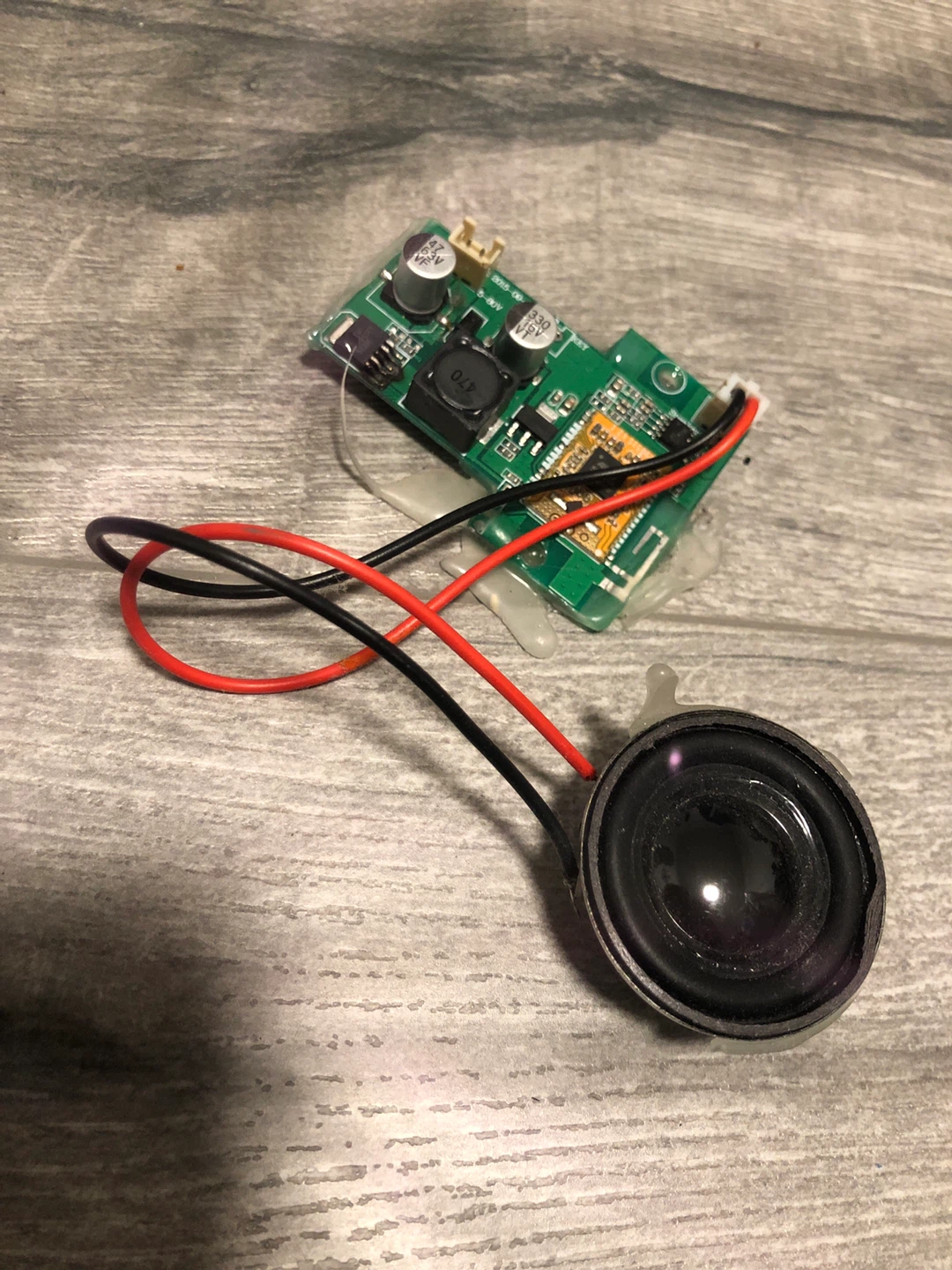 Simple bluetooth speaker 🏆