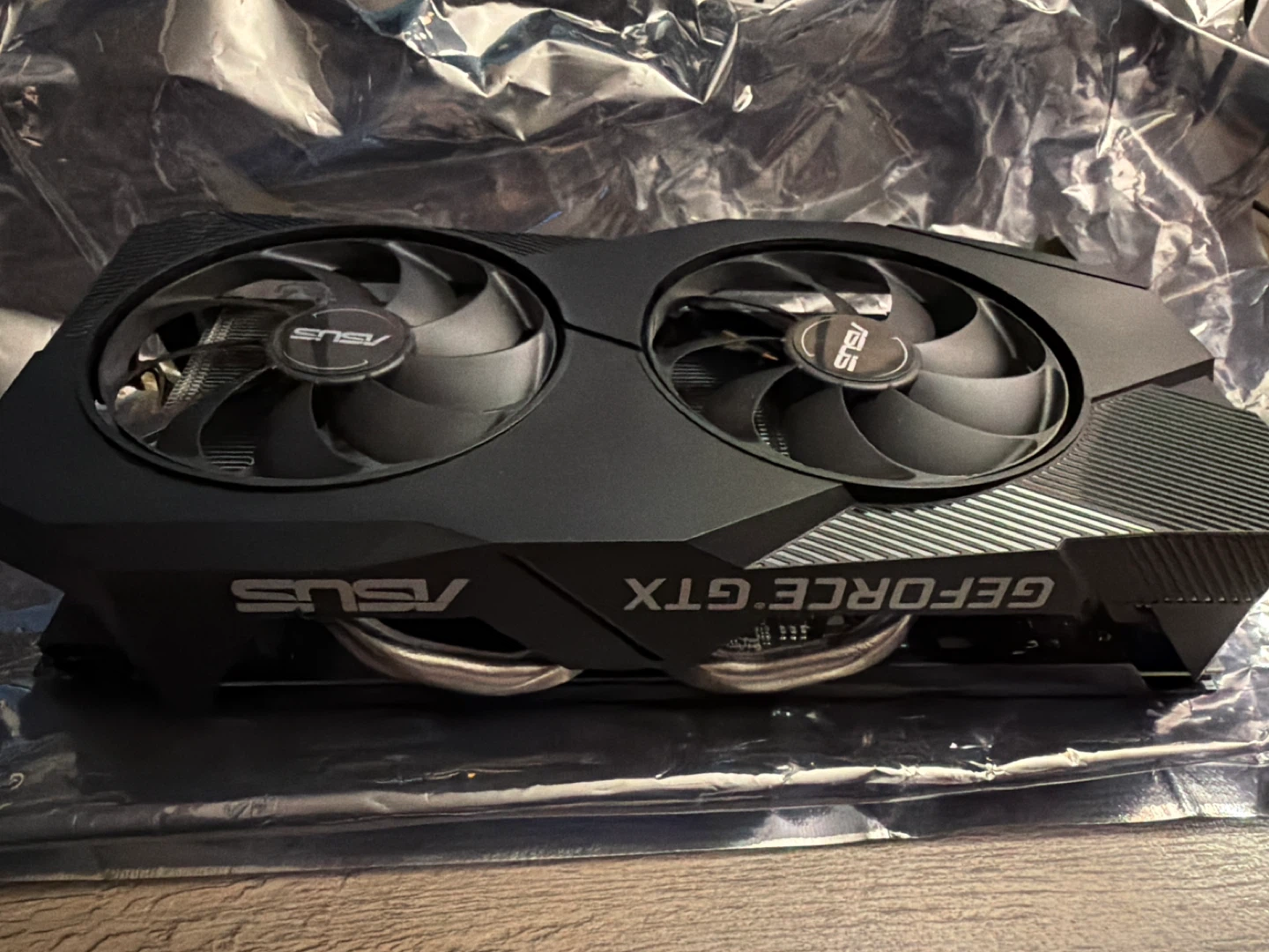 ASUS GeForce GTX 1660 Super Overclocked 6GB - photo 2