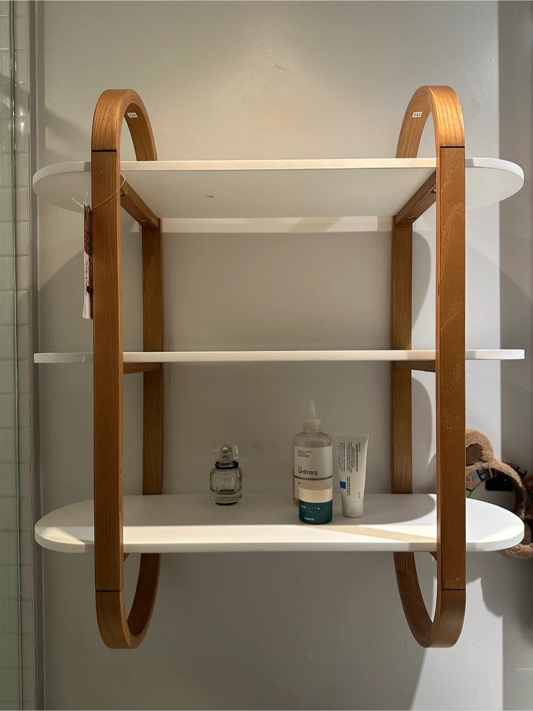Umbra Bellwood Wall Shelf (white/natural)