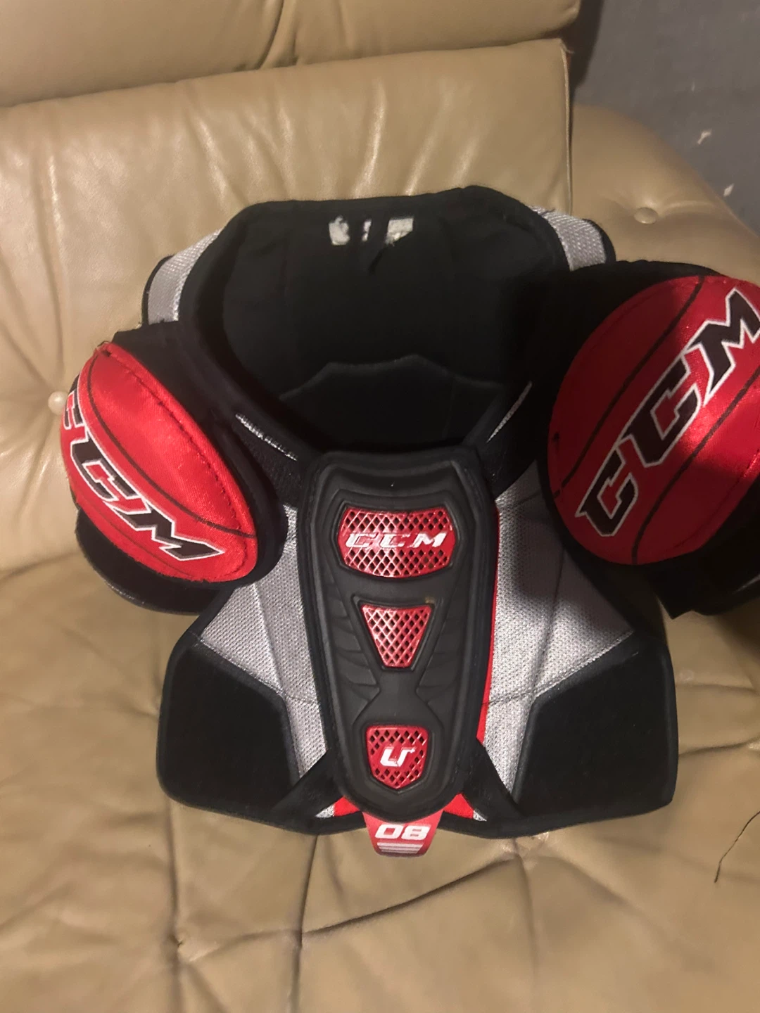 Kids 8 to 12 yr olds Sherwood M65 hockey shoulder pads - photo 5
