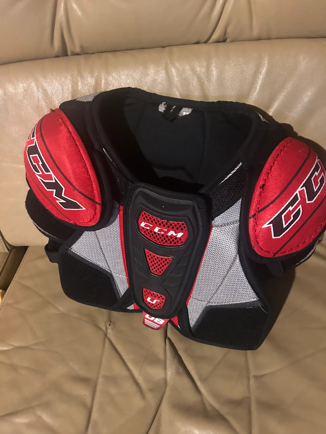 Kids 8 to 12 yr olds Sherwood M65 hockey shoulder pads - photo 4