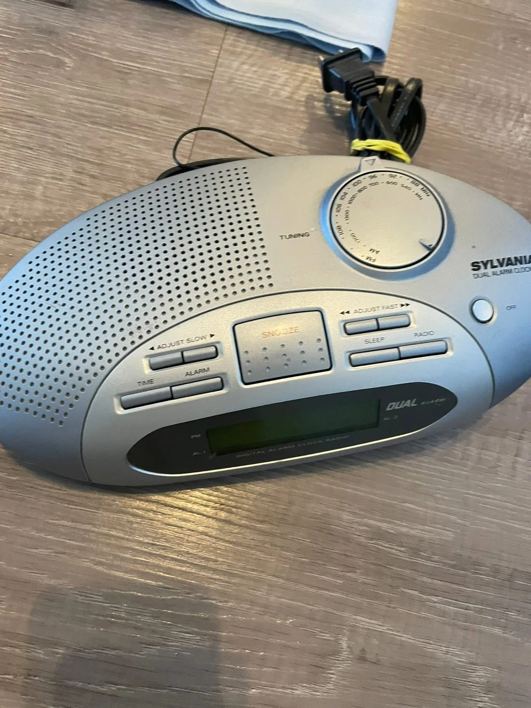 Sylvania Dual Alarm Clock Radio