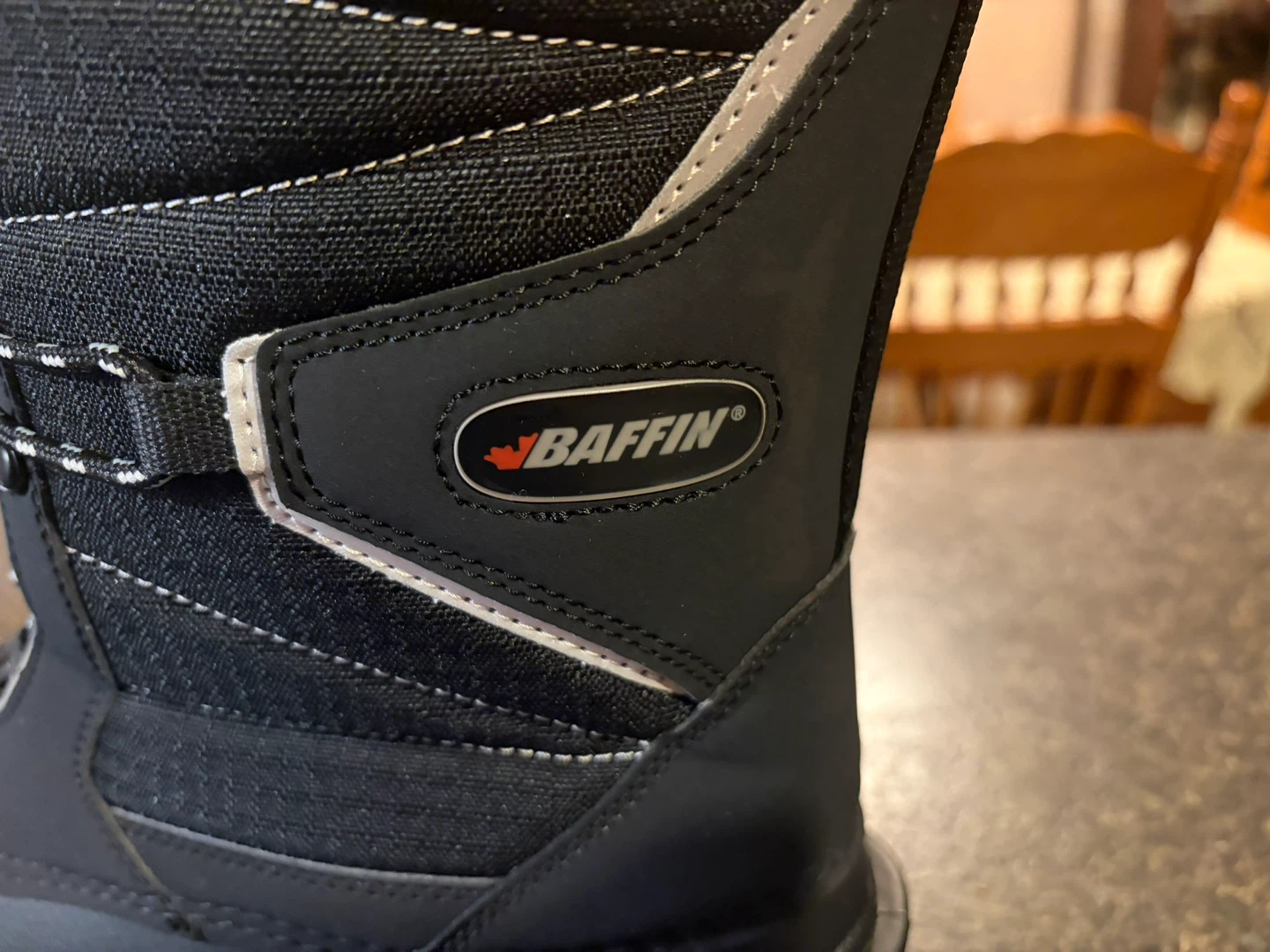 Men’s Size 10 Winter Boots - photo 3