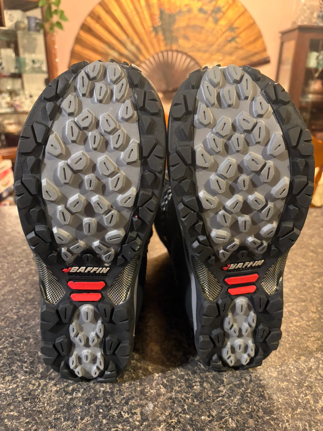 Men’s Size 10 Winter Boots - photo 4