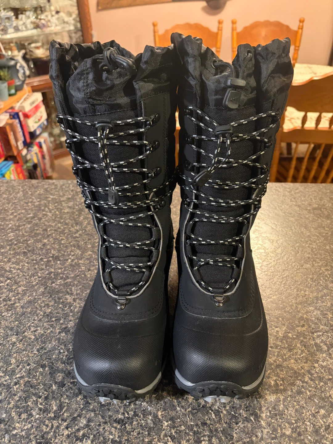 Men’s Size 10 Winter Boots