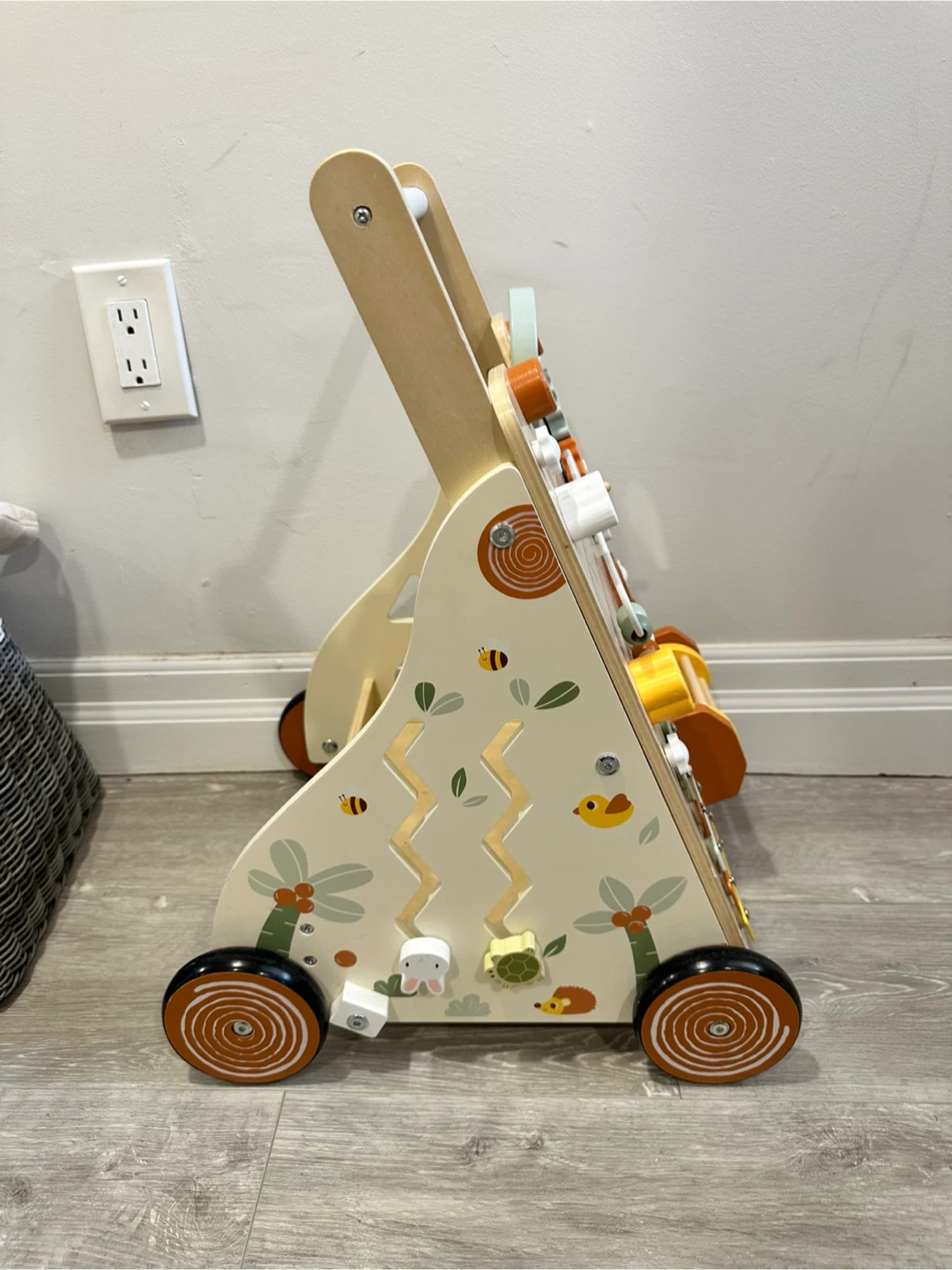 Wooden Baby Walker Activity Center - photo 3