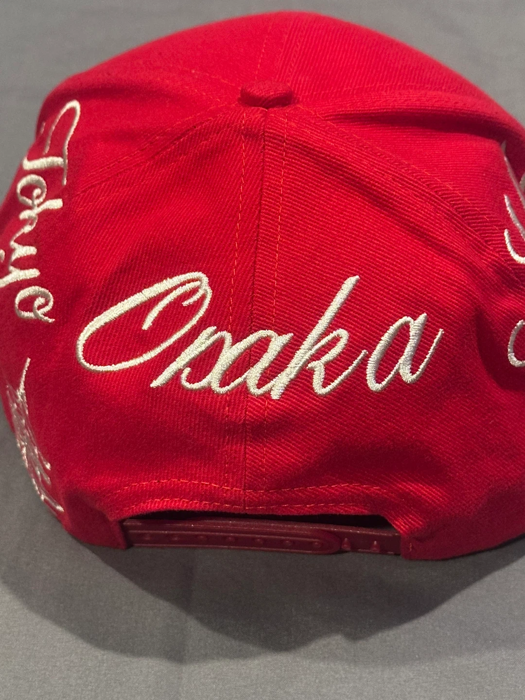 HOMME + FEMME Red Embroidered Cities Snapback Hat - photo 3