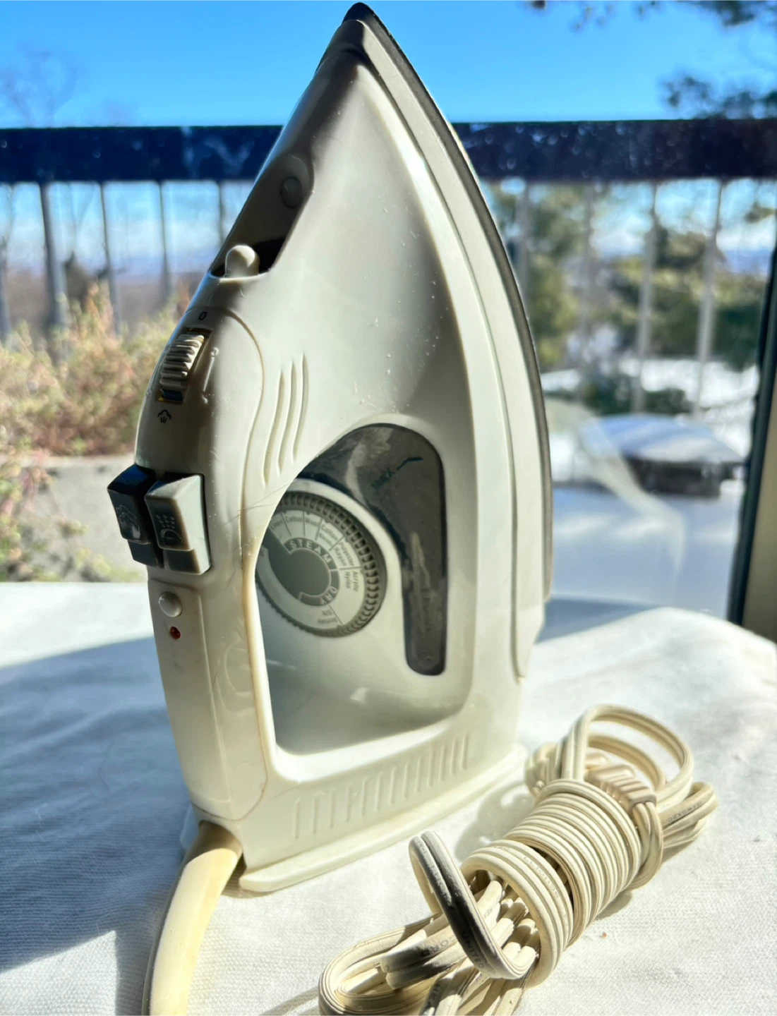 Proctor Silex Lightweight Steam Iron, Like New - photo 2
