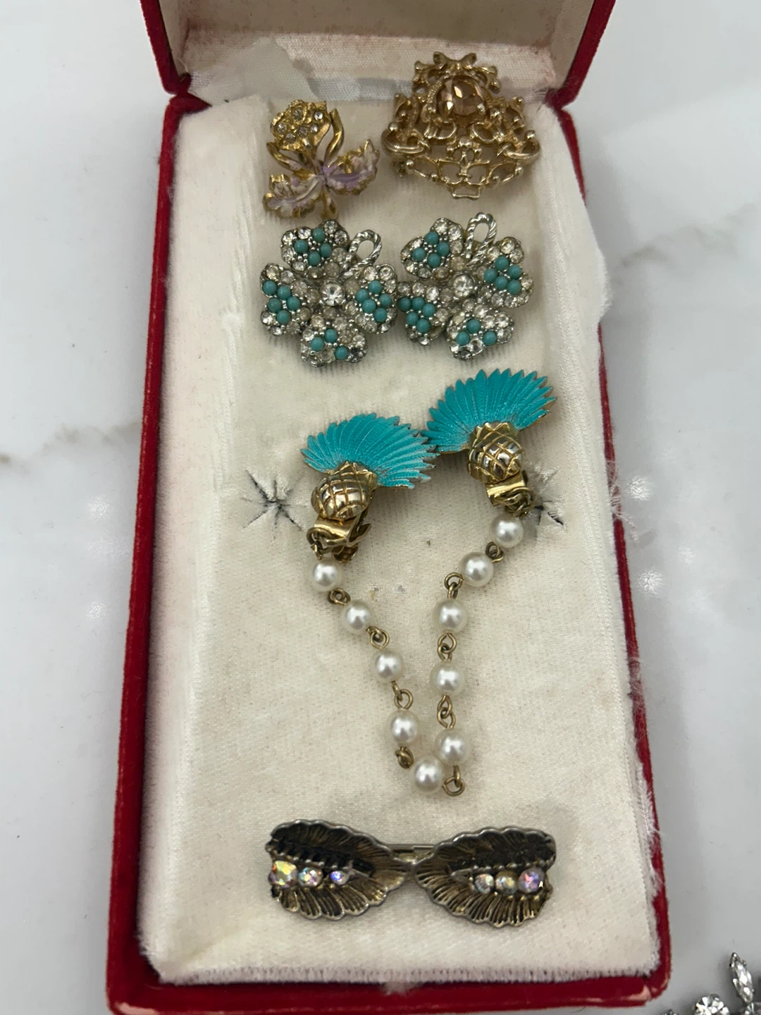 Vintage assortment of Jewelry Set bundle