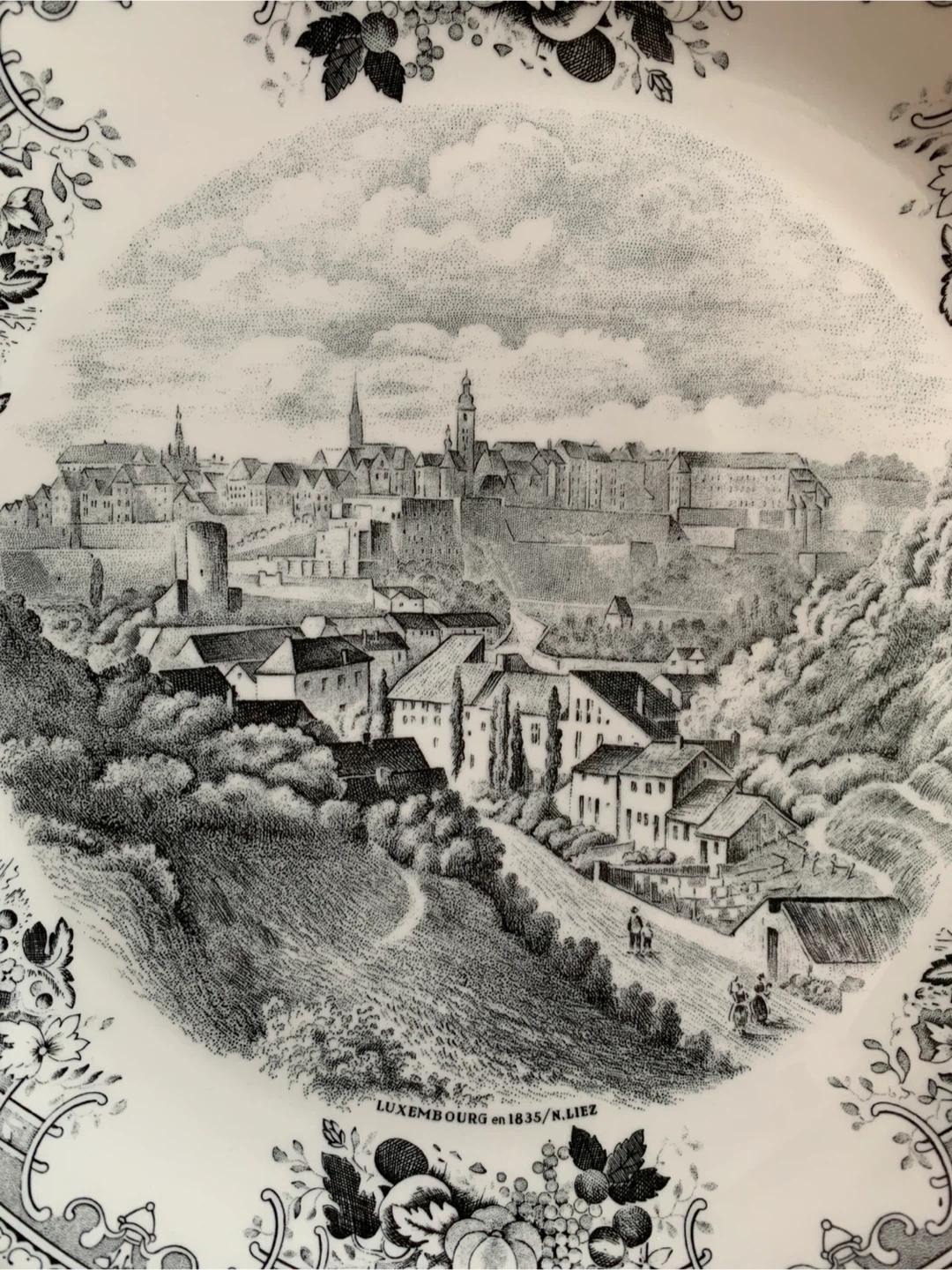 🏆Villeroy & Boch Luxembourg en 1835 Decorative Plate - photo 4