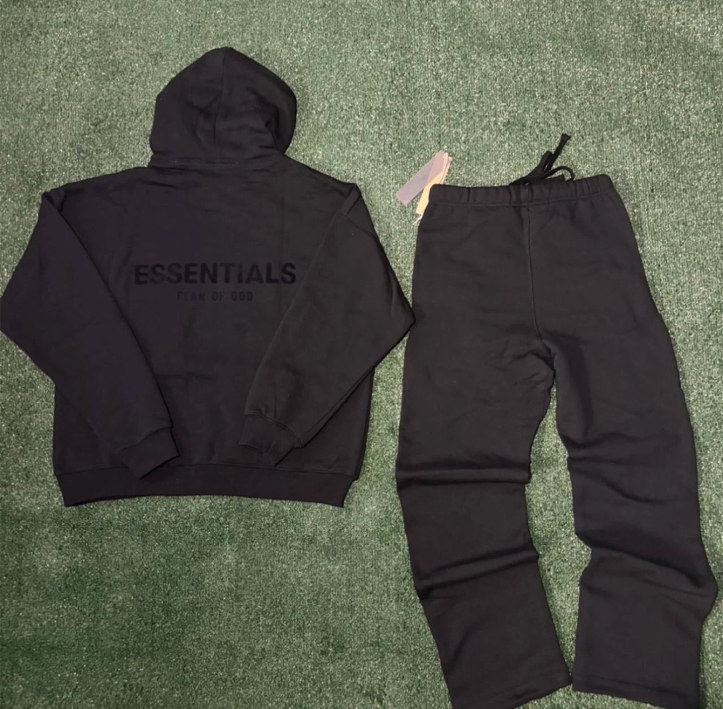 Essentials Fear Of God Black Hoodie & Uncuffed Sweatpants Set - photo 2