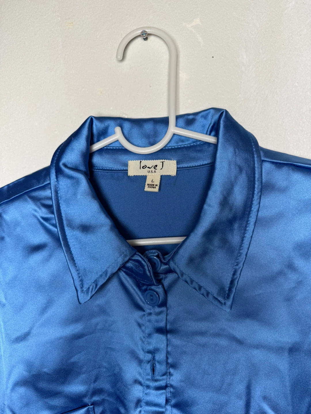 Love Tree Blue Satin Cropped Button-Up Shirt - photo 2