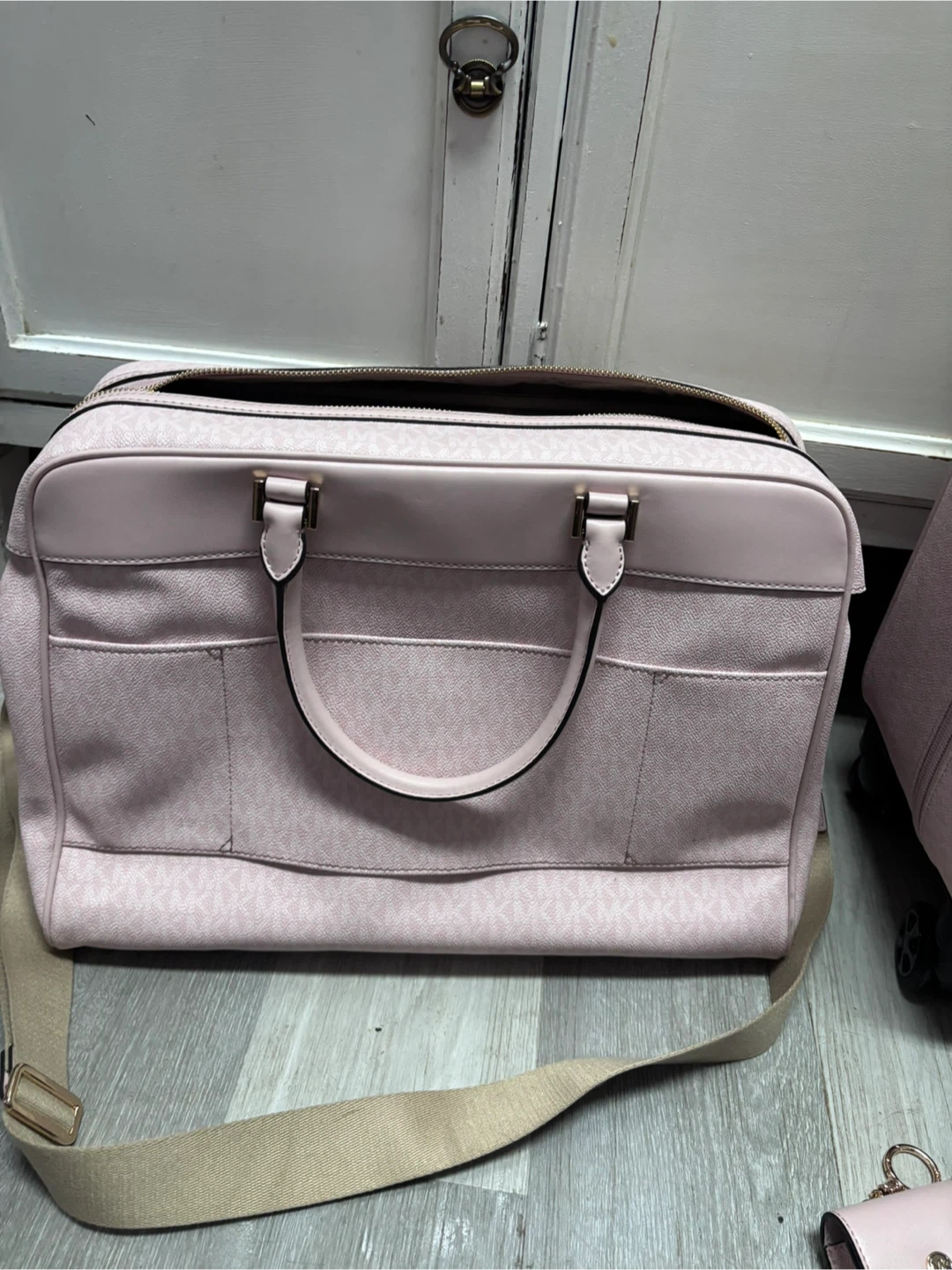 Michael Kors Pink MK Signature Rolling Suitcase & Duffle Bag Set - photo 4