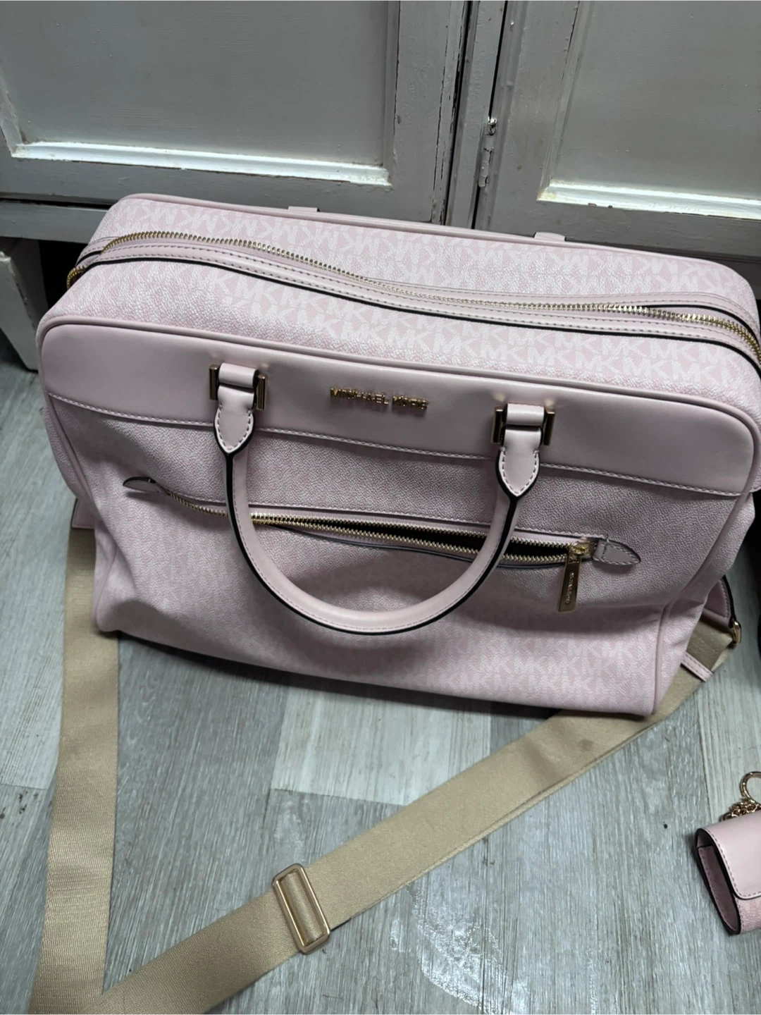 Michael Kors Pink MK Signature Rolling Suitcase & Duffle Bag Set - photo 3