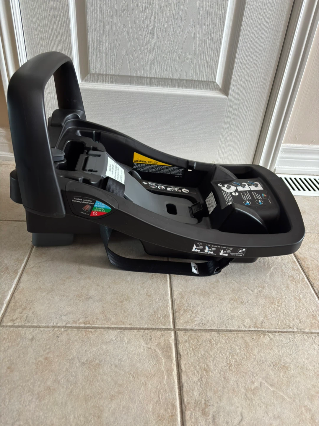 Evenflo Travel w/ Car Seat & base - photo 3